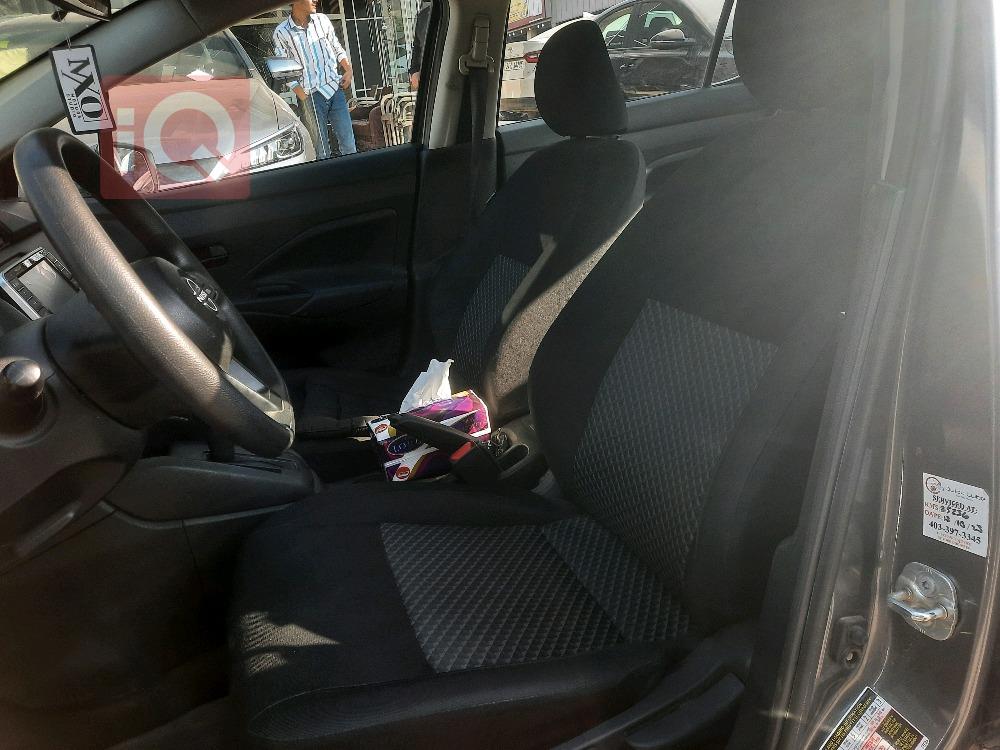 نيسان فيرسا